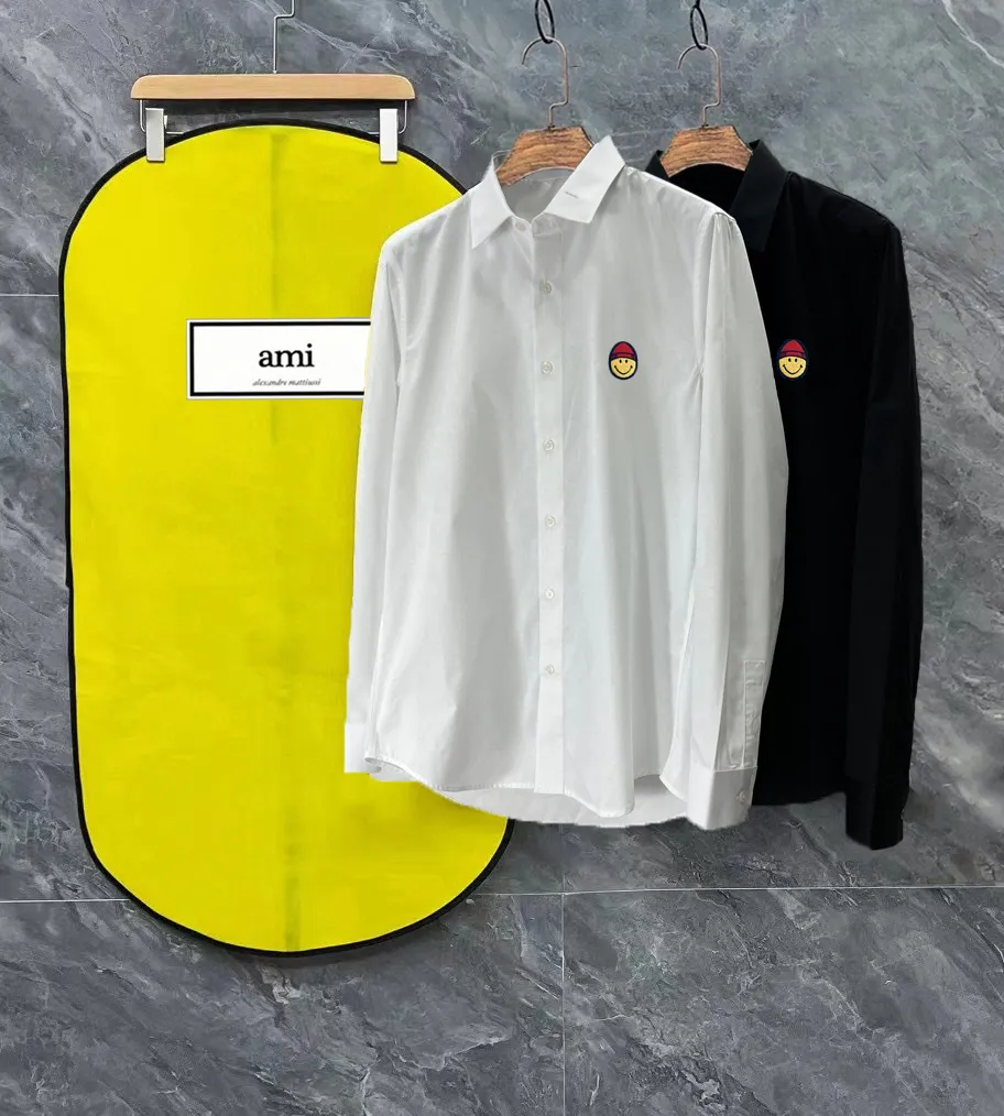Ami Amy's early spring New Arrival high-tech pure cotton and bamboo fiber blended casual lapel shirt! Trading company channels are rare and available on the official website simultaneously! A classic iconic piece with excellent tailoring and unparalleled comfort, it is an indispensable shirt for spring, summer and autumn! A style that has always been popular, Classic will never go out of style! This shirt is customized by the customer. It is made of 50% cotton + 50% bamboo fiber. It is blended to create a silky high-tech cotton fabric. The ready-made garment is processed with a special process to maximize comfort and softness. It feels silky, soft and light, ensuring the comfort and breathability of the wearer. It can also be used as a sun protection garment in spring and summer! The shirt is an indispensable item in the modern casual wardrobe. With its loose gallery cut and lapel design, the upper body has the temperament of a shirt and the toughness of a big-name brand. In many clothing fields, quality control and style design have always been appropriate, making it a reassuring choice! Size: 39-43 (M-3XL) Color: Black White Size recommendation: Height 174-140 pounds, try on size 40! Boys' weight: Choose size 39 if you are under 135 pounds, choose size 40 if you are 138-145 pounds, choose size 41 if you are 145-155 pounds, choose size 42 if you are 155-165 pounds, choose size 43 if you are 165-185 pounds!